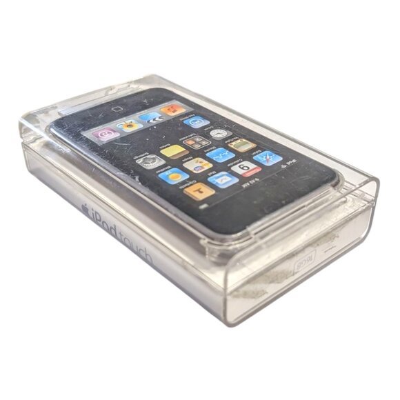 Apple iPod Touch A1288 Black/Chrome 32GB CIB w/ Charger Manual Sticker - Picture 4 of 15